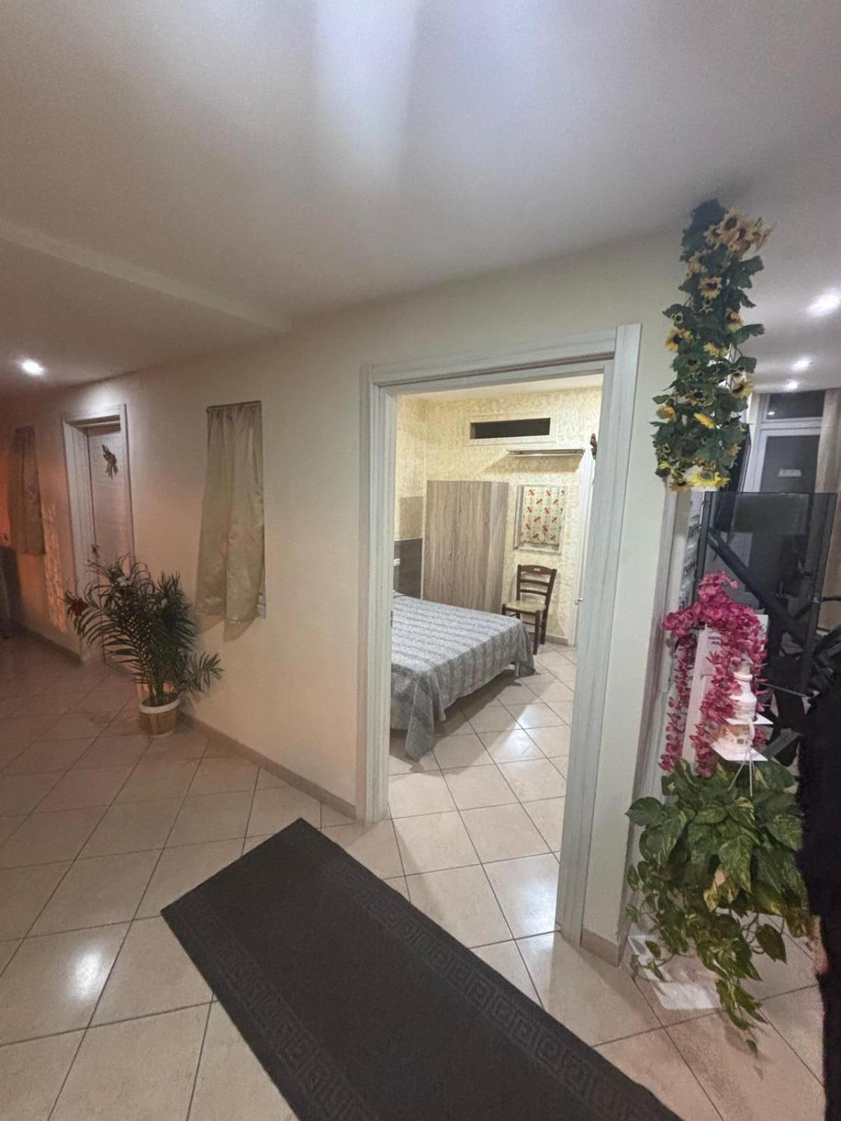 Crisan B&B Affittacamere Nola Bagian luar foto