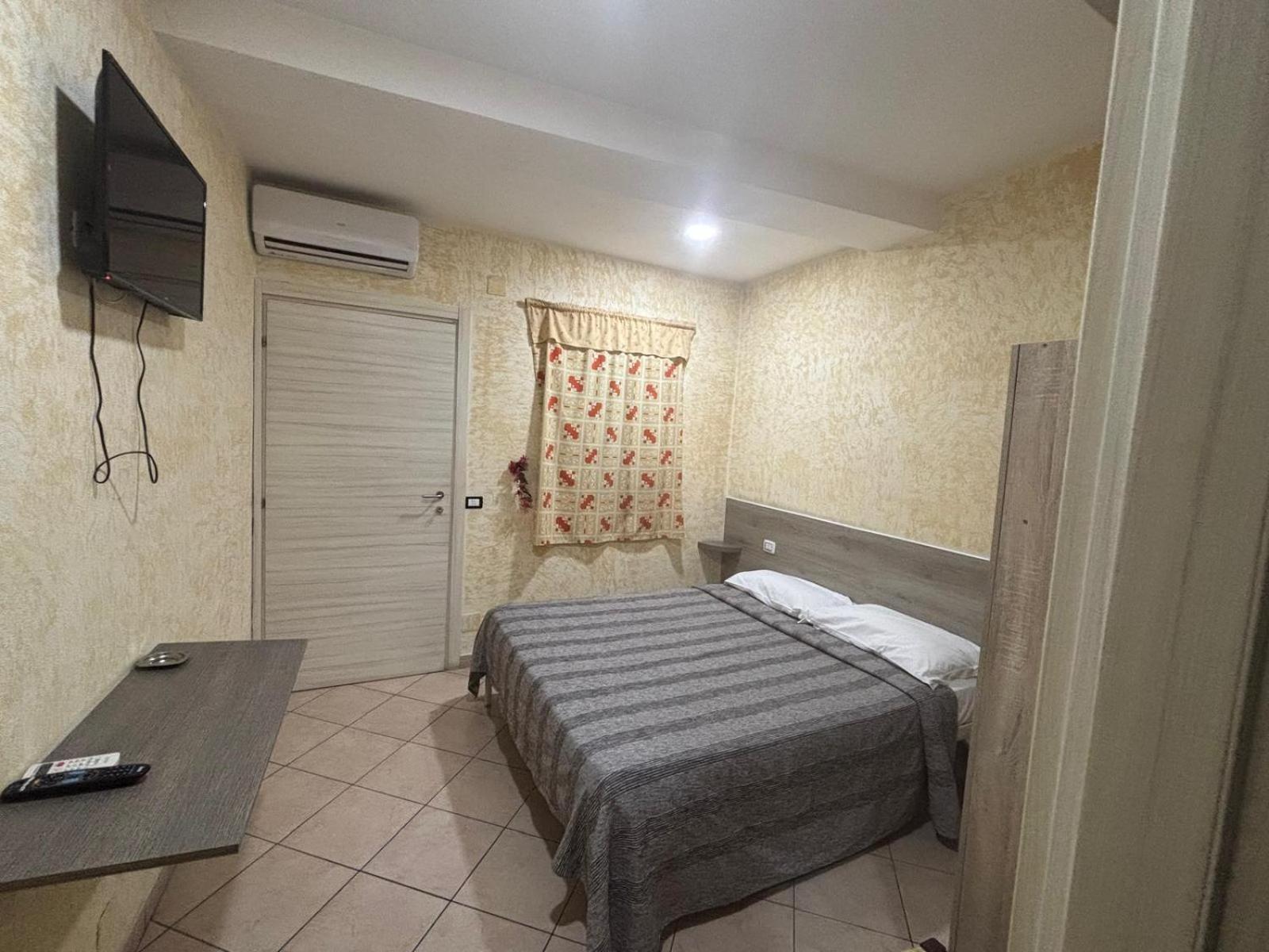 Crisan B&B Affittacamere Nola Bagian luar foto